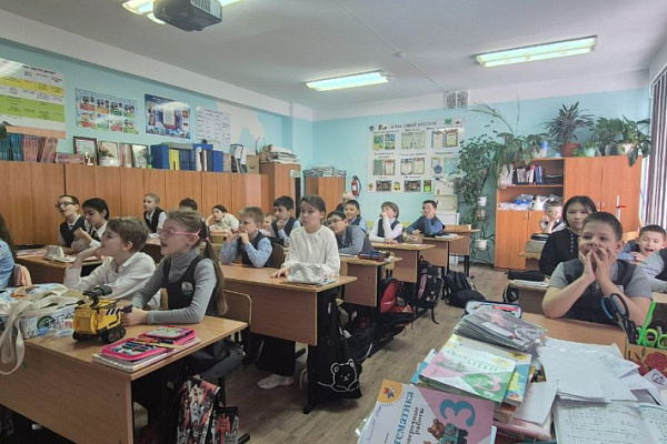 Сто третьеклассников научились магии рециклинга и заклинанию Мебиуса