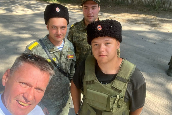 Деревянные унитазы и термоящики из пенопласта