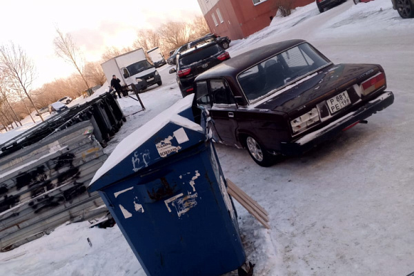 Мусоровоз не смог подъехать к контейнерной площадке