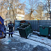 Резкое похолодание и апрельская гололедица замедлили работу мусоровозов