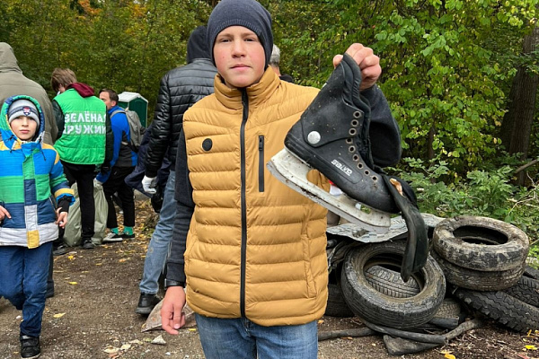 6 тонн отходов собрали волонтеры с берегов озер и рек