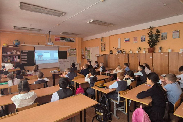 Сто третьеклассников научились магии рециклинга и заклинанию Мебиуса
