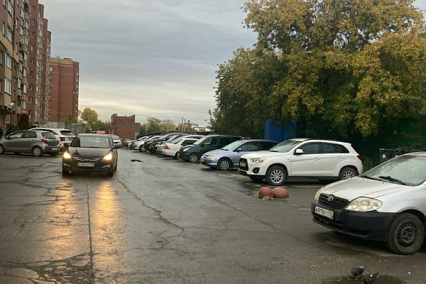 Припаркованный автомобиль не должен мешать проезду