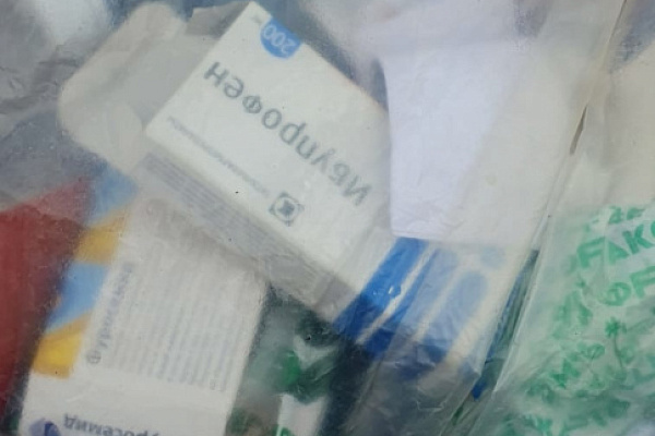 Неожиданные предметы в баках для вторсырья